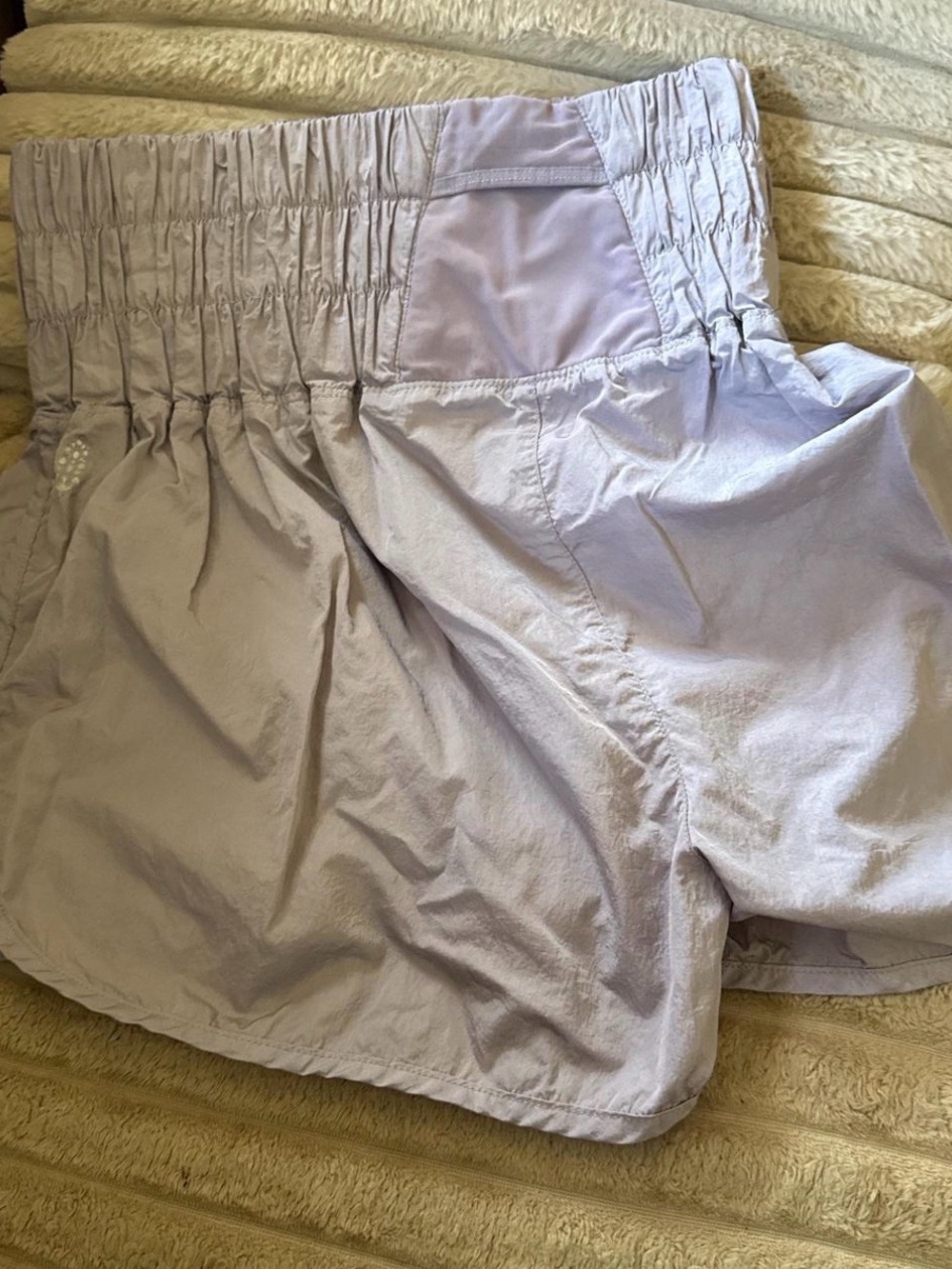 Free People Women’s Short - Picture 2 of 3